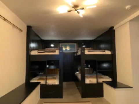 Downtown! Private Entrance Guest Suite in State College. ステート・カレッジのホテル