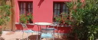 Gîte Irrkrut Avec Terrasse et Jardin Clôturé Hotels in Albé