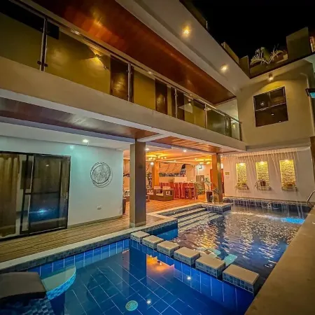 TJM Hot Spring Villa 1, a spacious 5-bedroom, with WiFi, AC in serene Los Baños
