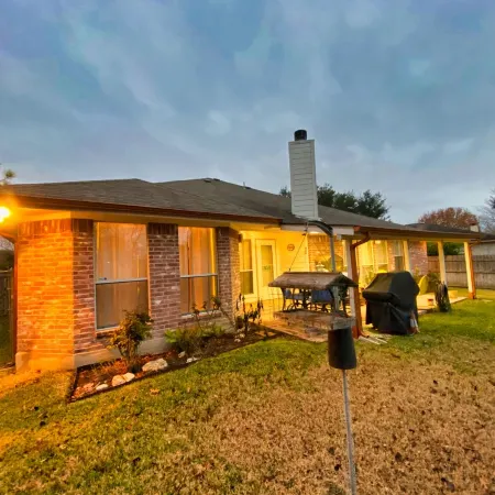 Lovely 4-bedroom house with AC in Round Rock