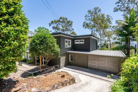 Sirius above Clareville Beach Отели в г. Авалон Бич