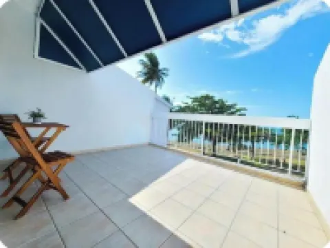 Ocean view villa walking distance to restaurants, public beach and more