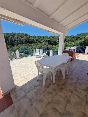 Fully detached villa. Sea-view terrace.Barbecue with wood-burning oven.