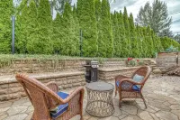 Mt. Adams View, Trails, River View, Pets OK, Walkable to Downtown