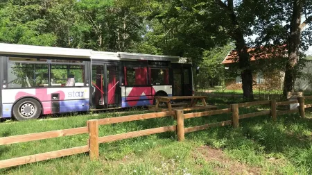 Unusual 4-person accommodation with swimming pool Отели рядом со станцией Gare de Roanne