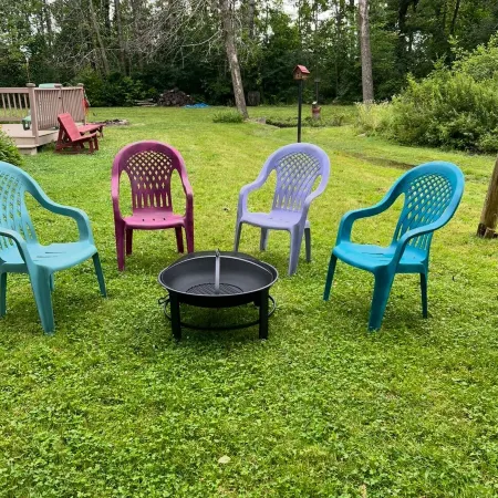 Lake Champlain 2-bedroom cottage with kayaks and bikes in beautiful Alburgh.