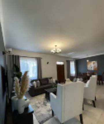 Royal Homestay;A Beautiful, Cozy, Calm, and big enough home stay in Arusha