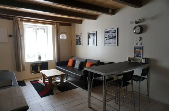 Charming modern duplex with parking, fitted kitchen 30 min from Nancy
