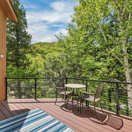 Spacious 3-Bed Mt. Chalet with Attitash Views & Private Hot Tub