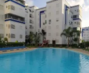 Modern furnished apartment near the sea. Hotels in Bouznika