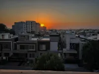 Cozy Apartment with King Bed, Отели в г. Бария Таун