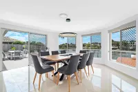 Relaxing Waterfront Oasis with Heated Spa!