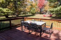 NEW:Luxury 4BR Log Cabin surrounded by trees in Hunter. Near Hiking & Waterfalls