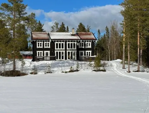 Lodge by lake and slopes Hotel a Berg Municipality