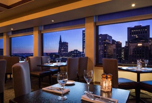 Marines Memorial Hotel 내부