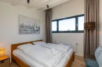 Attractive Holiday Home, Sunny Garden, Near the Beach