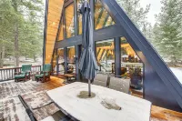 Stunning A-Frame Cabin, Steps to Clark Fork River - 3 stjerner