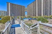 Resort Perks and Pools Townhome by Barefoot Landing
