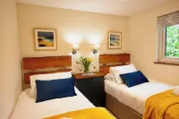 Hayne Barn Estate - Private Estate : 6 Eco Lodges - 1 Studio Hotels in Hythe