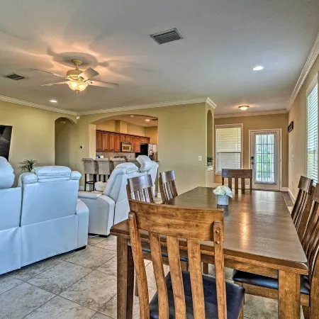 Bright Bayfront Home < 2 Mi to Hernando Beach! Hotels in Hernando Beach