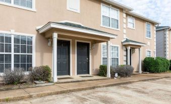 Bulldog Academy 2bd 2ba Townhome Near MSU