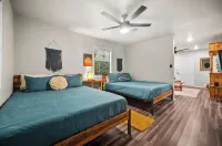 Waikiki Villa 8min-Downtown. Secluded w fire pit