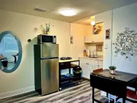 Cozy newly renovated 1bed/1bth/pet friendly