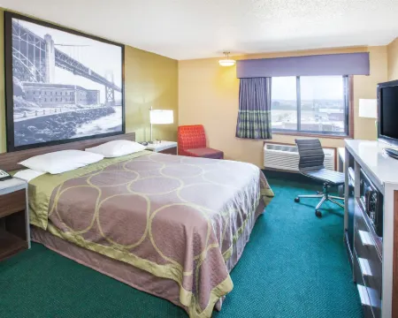 範布倫-史密斯堡地區温德姆速8酒店 克勞福德縣酒店