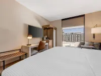 Cambria Hotel Portland - Pearl District Hotels near Old Town