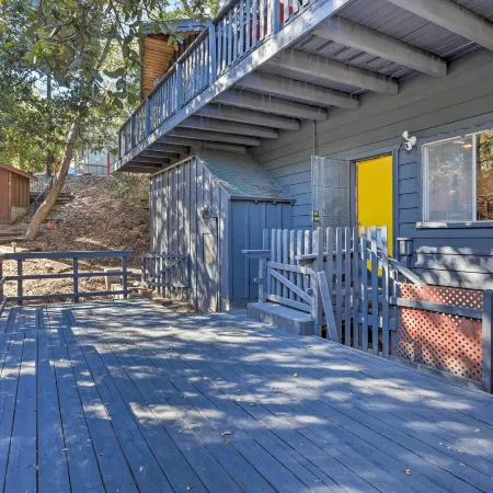 Modern and Unique Cabin with Deck by Lake Gregory!