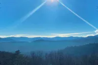 Luxury Mountain Cabin - Panoramic Mountain Views - parking