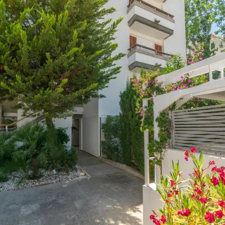 Ed. Bellveure 2o A - Apartment with Free Wifi