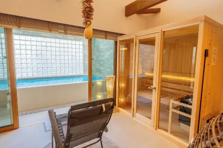 Reviera Resort Villa