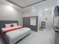 Hotel Istana Syariah Pekalongan by Hello Room Hotels in Pekalongan