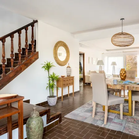 Fabulous House with Private Garden and Pool. San Nicolas