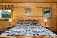 New Romantic LURAY Couples Log Cabin #3 Hot Tub Stone Fireplace Mountain View