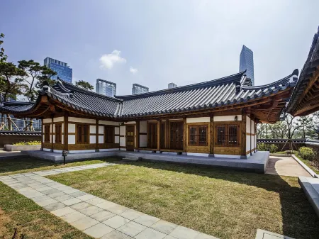 Gyeongwonjae By Walkerhill Отели рядом с достопримечательностью «Yonsei Institute of Convergence Technology»