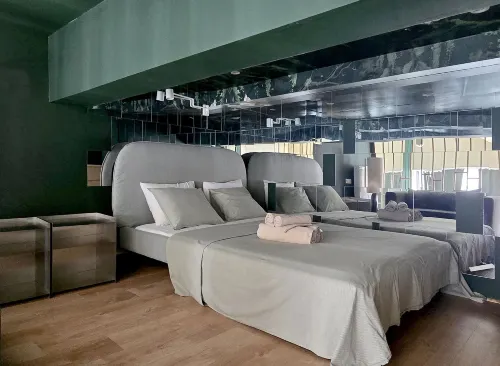 me more studio Hotels in Soignies