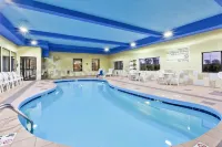 Hampton Inn Monroe - Pools