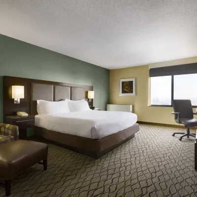 Holiday Inn & Suites DULUTH-DOWNTOWN by IHG Hotels near Hillside Sport Court Park