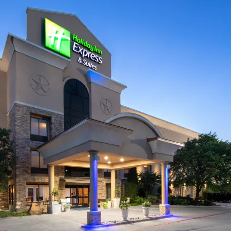 Holiday Inn Express & Suites ARLINGTON (I-20-PARKS MALL) by IHG