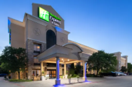 Holiday Inn Express & Suites ARLINGTON (I-20-PARKS MALL) by IHG