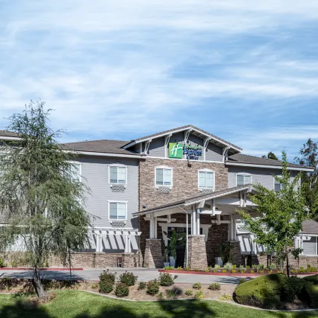 Holiday Inn Express & Suites SAN DIMAS by IHG