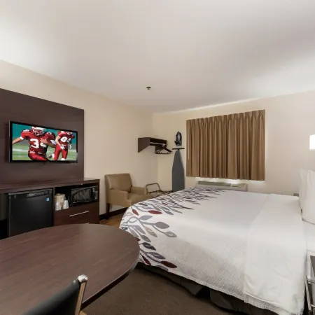 Red Roof Inn Auburn