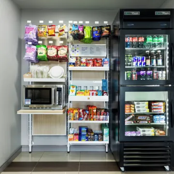 Spark by Hilton Indianapolis Northeast Fishers