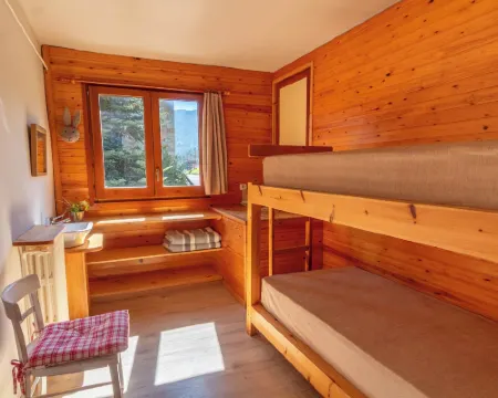 Hostal Xalet Refugi Pere Carné - Hostel アルプのホテル