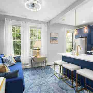 Refined 2Br • Free Parking • Easy Path to NYC Others