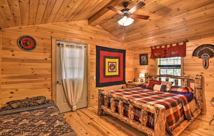 Parsons Semper Fi Cabin w/ Fire Pit!