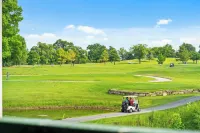 The Rockford Escape - Holiday Hills Branson - Golf Resort - Outdoor Pools