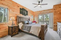 Eagles Bluff 6 Br Lakefront Cabin on 20 Acres